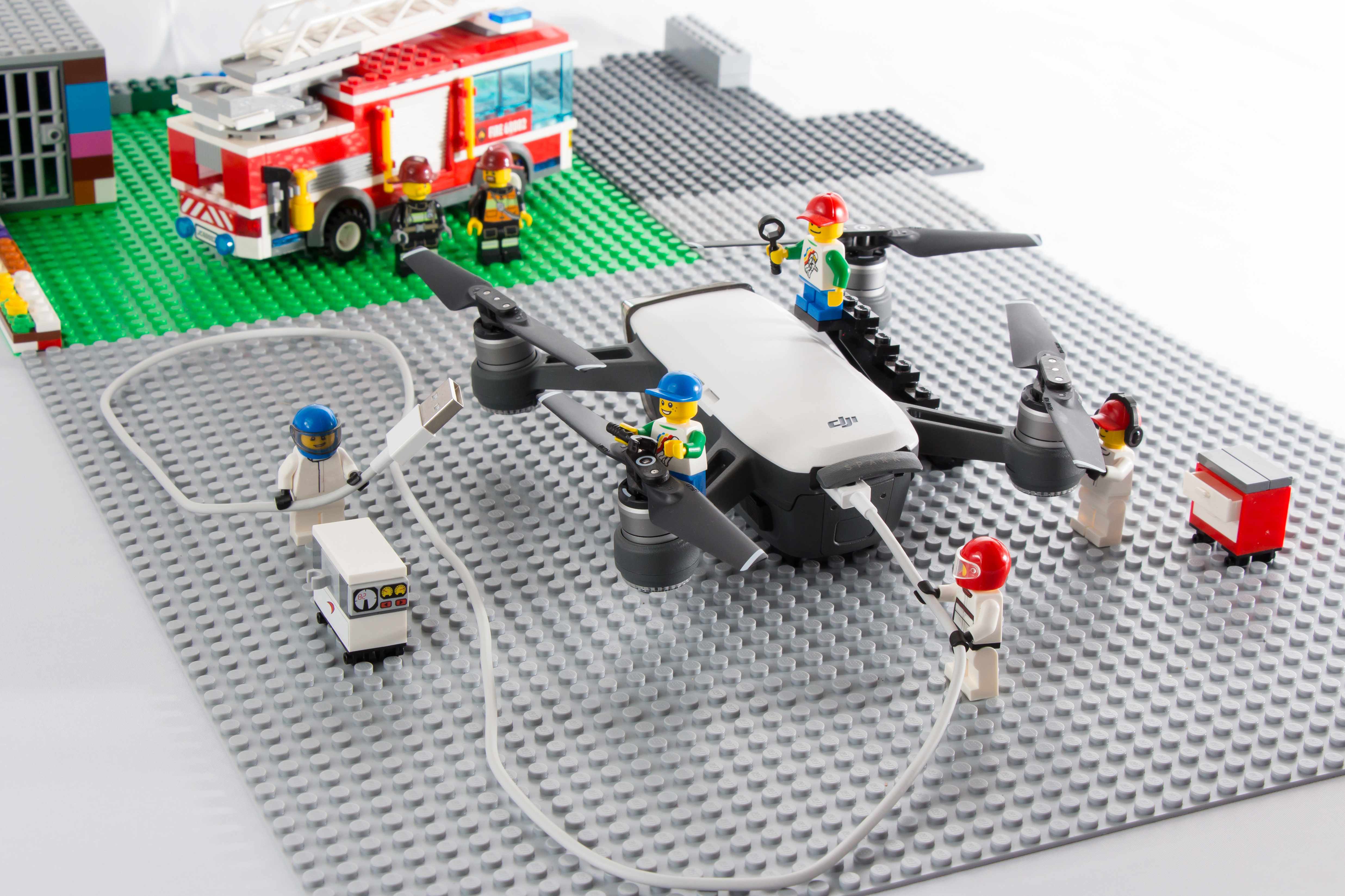 LEGO quadcopter with modular circuit design tools